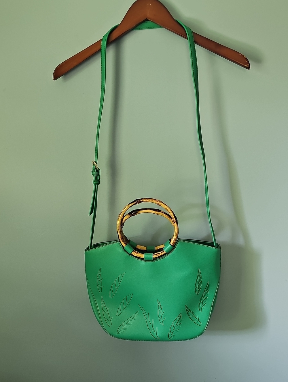 Liz Claiborne Green Palm Leaf Cutout Handbag Bamboo Top Handle Purse